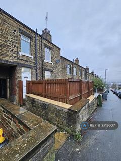 2 bedroom terraced house to rent, Newsome Road, Huddersfield, HD4