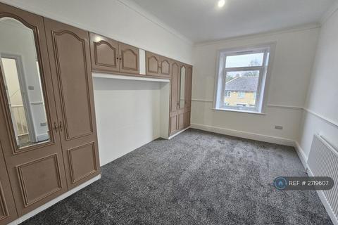 2 bedroom terraced house to rent, Newsome Road, Huddersfield, HD4