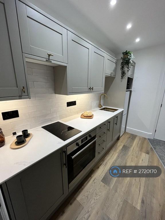 Room 6 Kitchen
