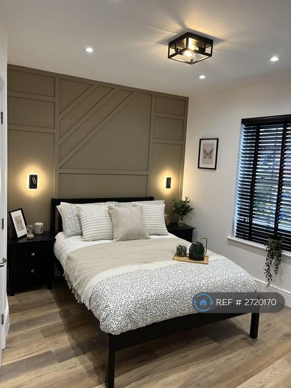 Room 8