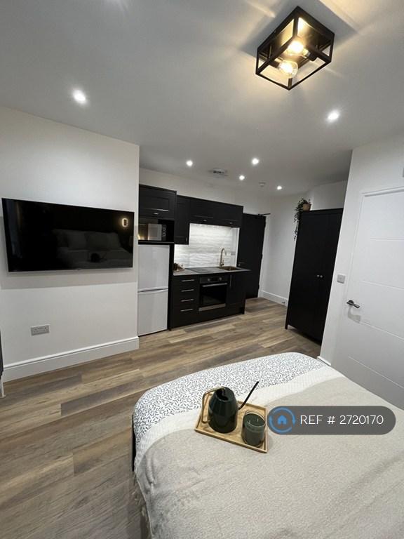 Room 8