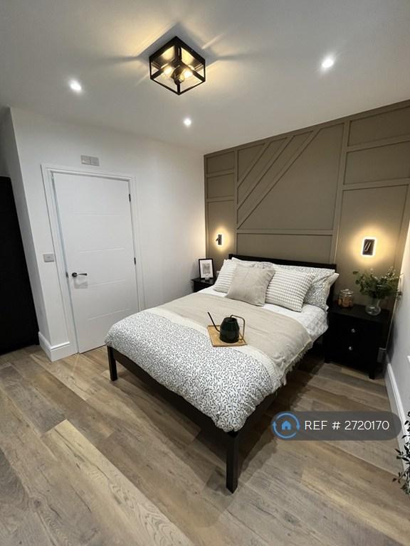 Room 8
