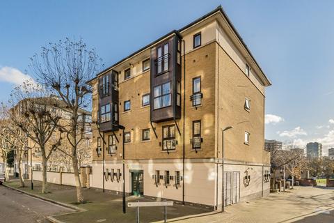 2 bedroom flat for sale, Alexandra House, 12 Wesley Avenue, London, E16