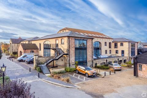 Office to rent - Alderton Rd Alderton NN12 7LN