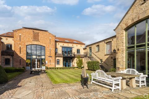 Office to rent, Alderton Rd Alderton NN12 7LN