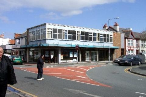 Retail property (high street) to rent, 67 Wellington Rd Rhyl LL18 1BD
