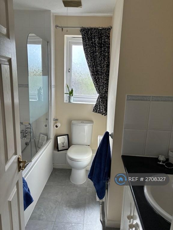 Main Bathroom
