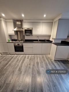 2 bedroom flat to rent, Alnus Apartments, South Croydon, CR2