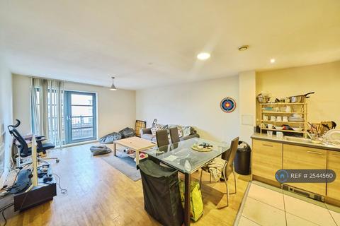 2 bedroom flat to rent, Commercial Road, London, E14
