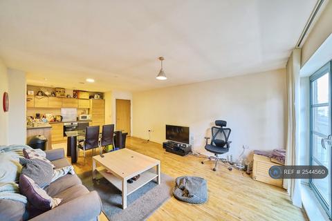 2 bedroom flat to rent, Commercial Road, London, E14
