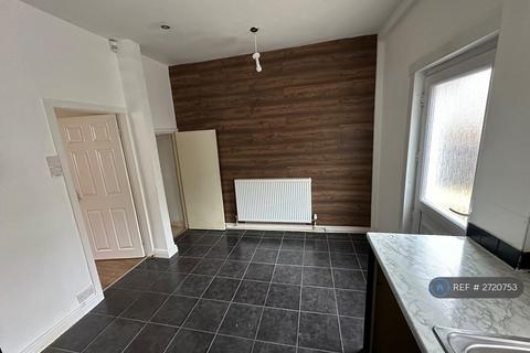 2 bedroom terraced house to rent, Siemens Street, Horwich, Bolton, BL6