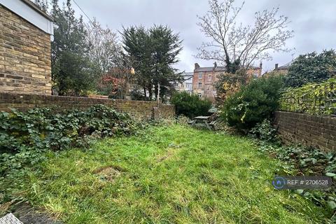 undefined, Georges Avenue, London, N7