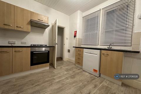 undefined, Georges Avenue, London, N7