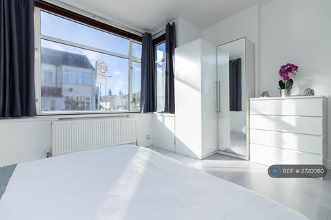 2 bedroom flat to rent, Dartmouth Road, London, NW4