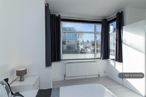 2 bedroom flat to rent, Dartmouth Road, London, NW4