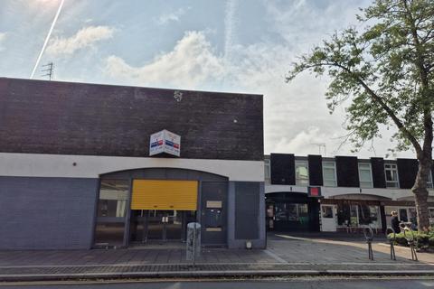 Retail property (high street) to rent, 10 Market St Wirral CH47 3BB
