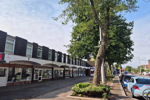 Retail property (high street) to rent, 10 Market St Wirral CH47 3BB