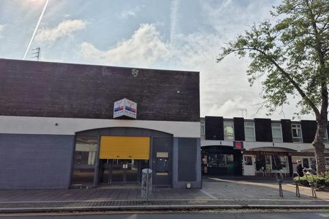 Retail property (high street) to rent, 10 Market St Wirral CH47 3BB
