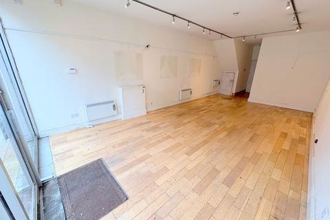 Retail property (high street) to rent, 54 Lee Ln Bolton BL6 7AE
