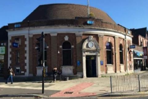 Retail property (high street) to rent, 20 Smithdown Pl Liverpool L15 9EW