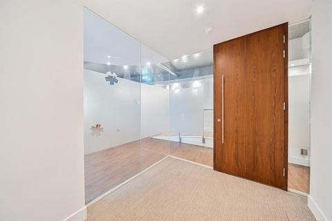 Office for sale, 11-13 Charterhouse Buildings London EC1M 7AP