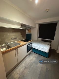 Studio to rent, Leinster Square, London, W2