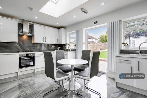 1 bedroom in a house share to rent, The Mall, Harrow, HA3