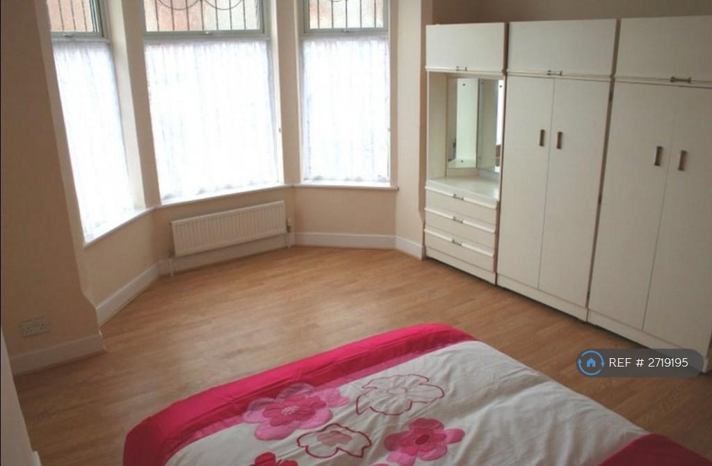 Double Bedroom