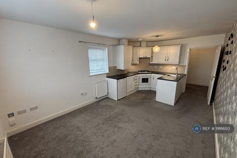 2 bedroom flat to rent, Manor Fold, Worsley, Manchester, M28