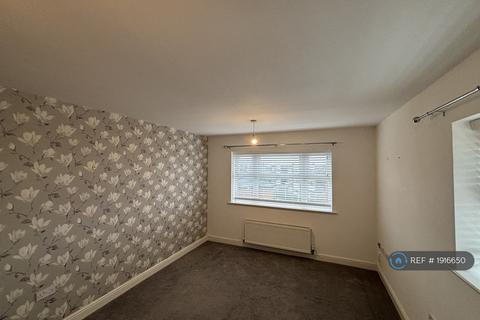 2 bedroom flat to rent, Manor Fold, Worsley, Manchester, M28