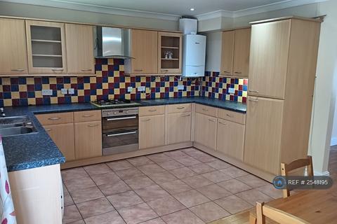 undefined, Elmer Gardens, Isleworth, TW7