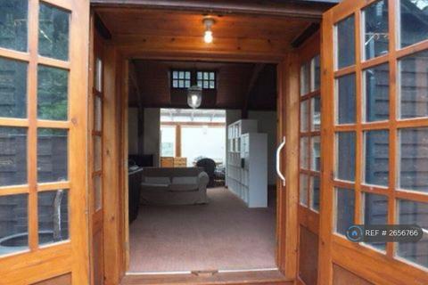 undefined, Knighton Grange Road, Leicester, LE2
