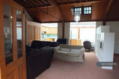 undefined, Knighton Grange Road, Leicester, LE2