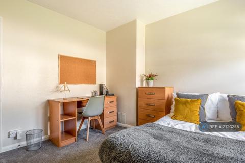 5 bedroom semi-detached house to rent, Hillside, Brighton, BN2