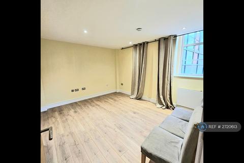2 bedroom flat to rent, Romney House, London, SW1P