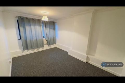 3 bedroom terraced house to rent, Boyce Drive, Bristol, BS2