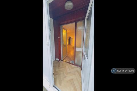 3 bedroom terraced house to rent, Boyce Drive, Bristol, BS2