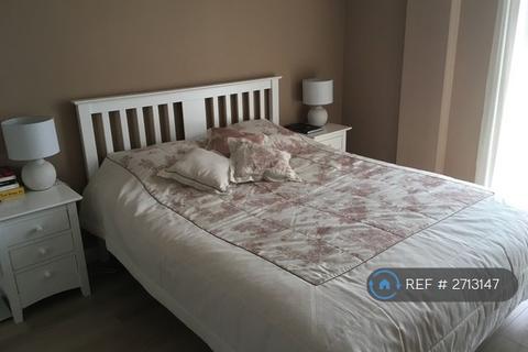 1 bedroom flat to rent, Byards Court, London, SE16