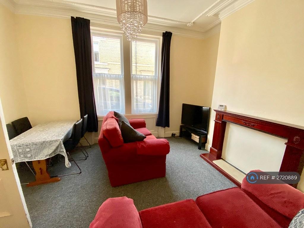 Dining/ Living Room