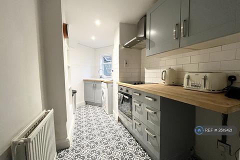 1 bedroom flat to rent, Hillfield Avenue, London, N8