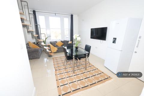 4 bedroom flat to rent, Emmanuel House, Croydon,East Croydon ,Purley, Beckenham, Victoria, CR2
