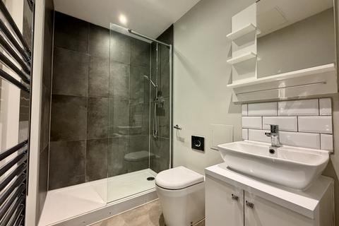 1 bedroom flat to rent, Week Street