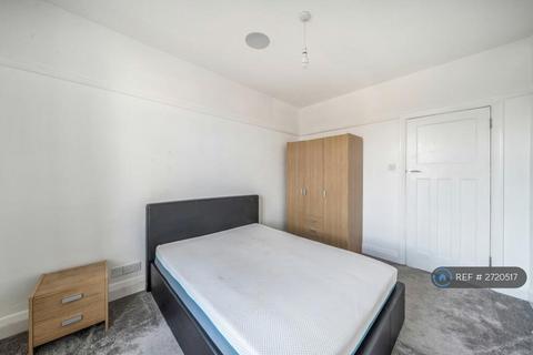 1 bedroom flat to rent, Norbiton Hall, Kingston Upon Thames, KT2