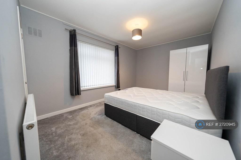 Large Double Bedroom