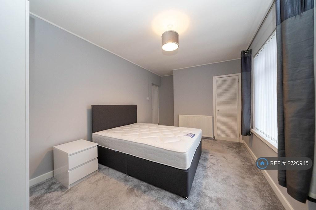 Large Double Bedroom