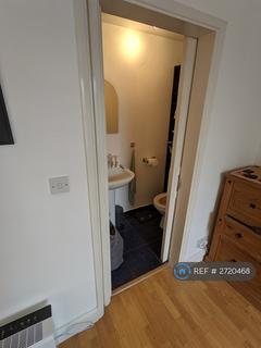 2 bedroom flat to rent, Caledonian Road, London, N1