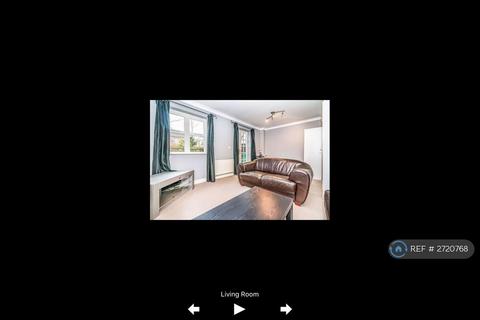 2 bedroom terraced house to rent, Schuster Road, Manchester, M14
