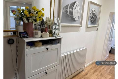 2 bedroom maisonette to rent, St. Johns Road, Wembley, HA9