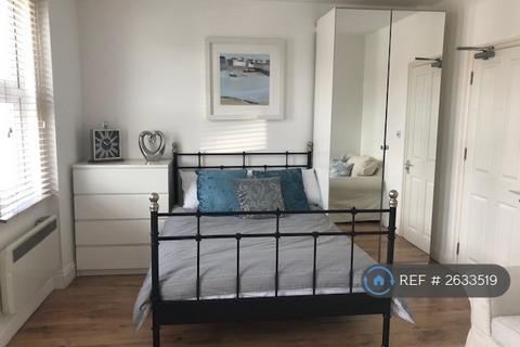 undefined, Hounslow, Hounslow, TW3