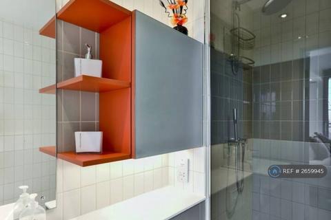 2 bedroom flat to rent, Tidal Basin Road, London, E16